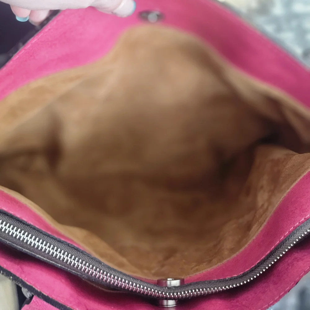 Patricia Nash Elegant Pink Embossed Handbag - Picture 4 of 14